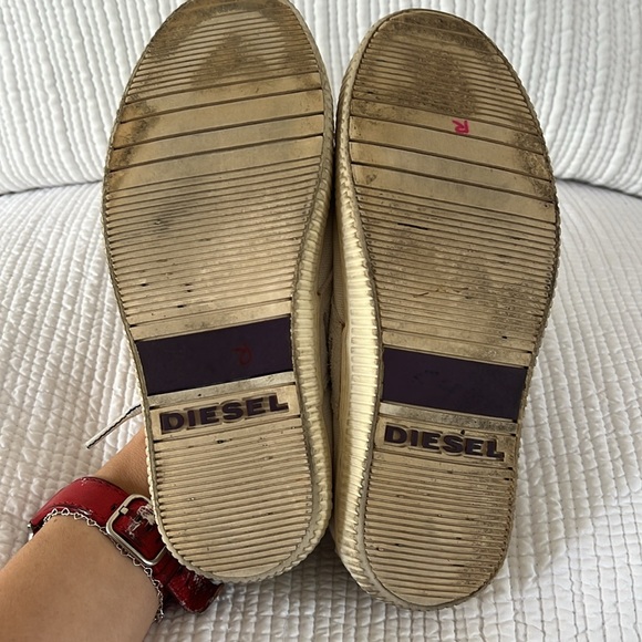 Diesel Women’s Canvas/Suede Beige Sneaker. Size 6 - Picture 7 of 8